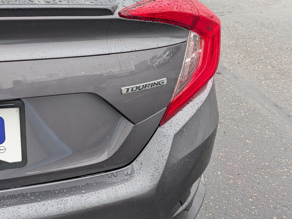 Used 2016 Honda Civic Touring image 6