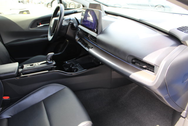 Certified 2023 Toyota Prius XLE FWD image 24