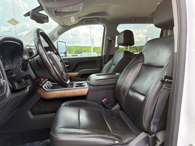 Used 2018 Chevrolet Silverado 1500 LTZ w/ LTZ Plus Package AWD/4WD image 15