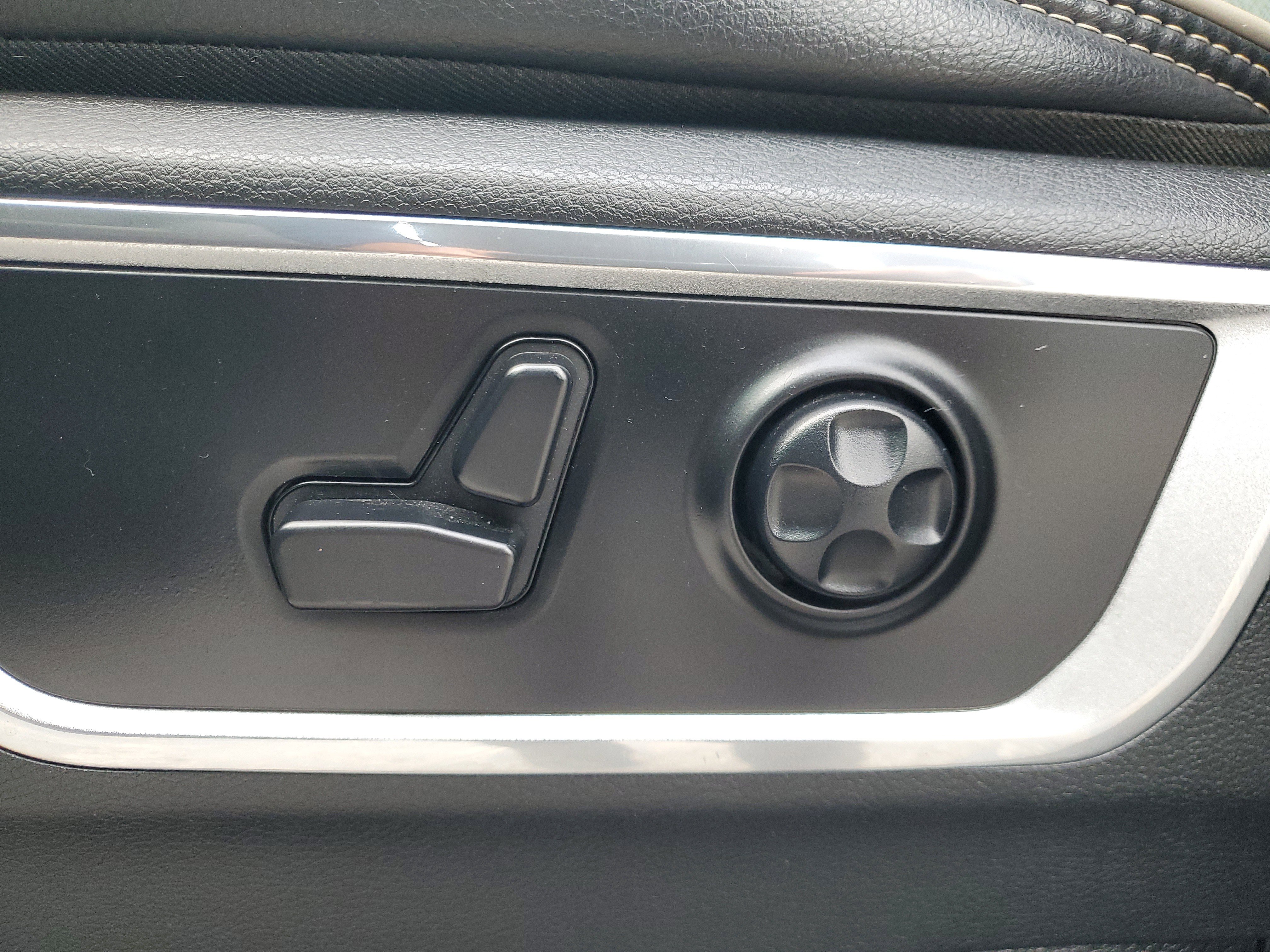 Used 2019 RAM 1500 Laramie w/ Bed Utility Group image 14