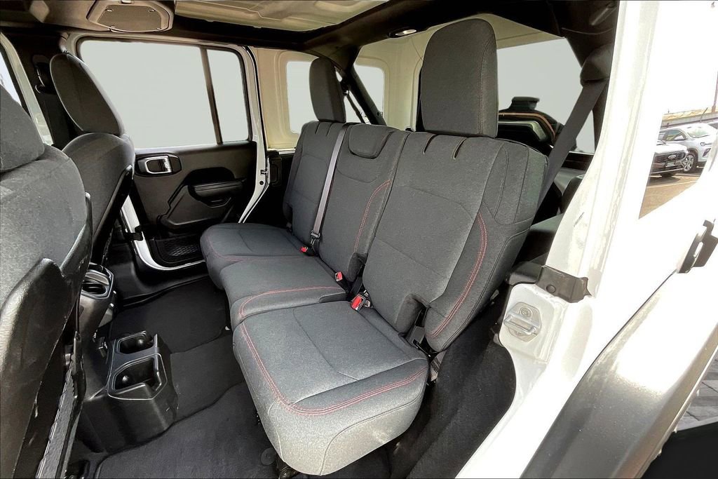 Used 2025 Jeep Wrangler Unlimited Rubicon w/ Convenience Group image 23