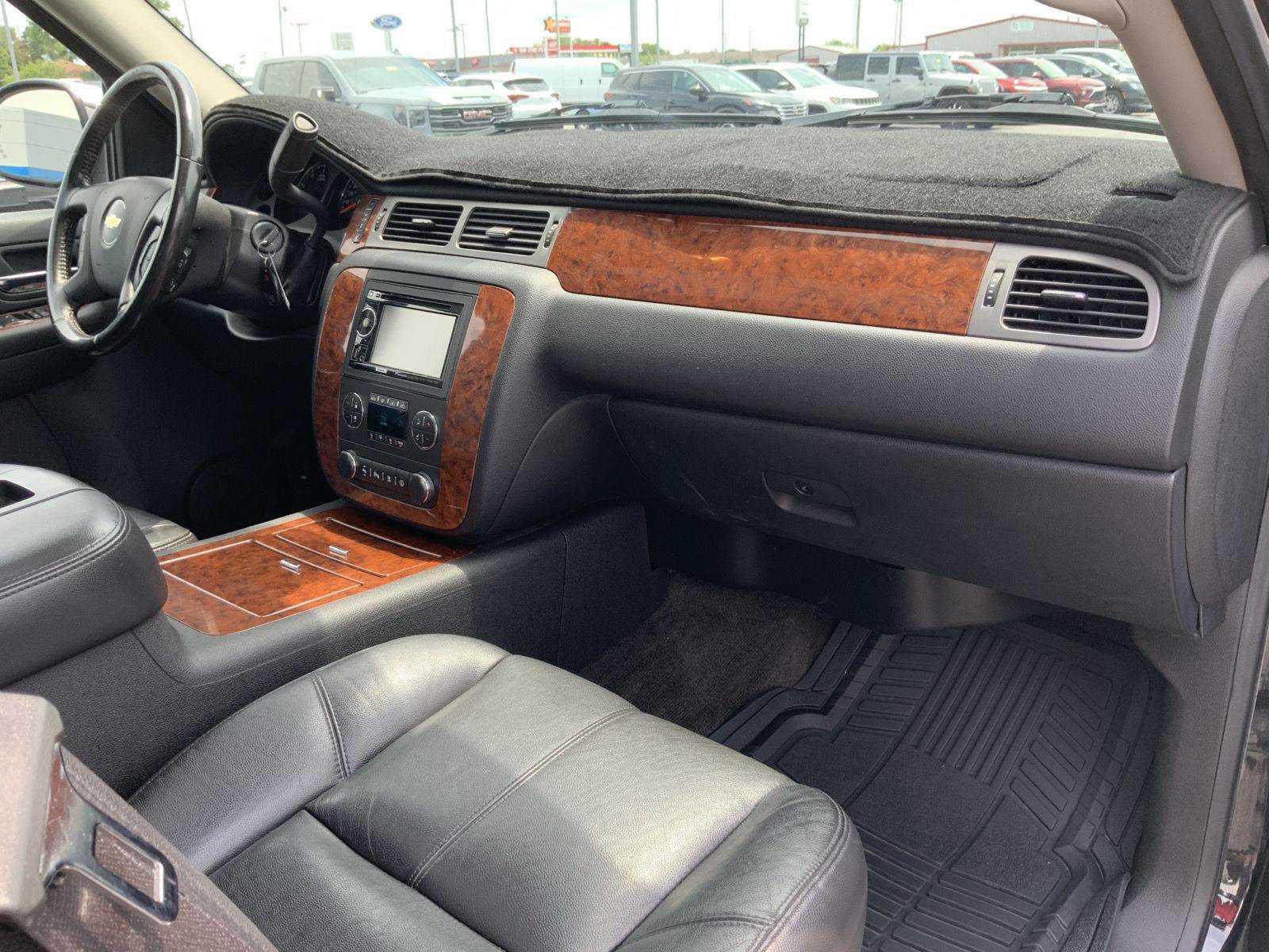 Used 2008 Chevrolet Avalanche LTZ w/ LTZ Preferred Equipment Group AWD/4WD image 50