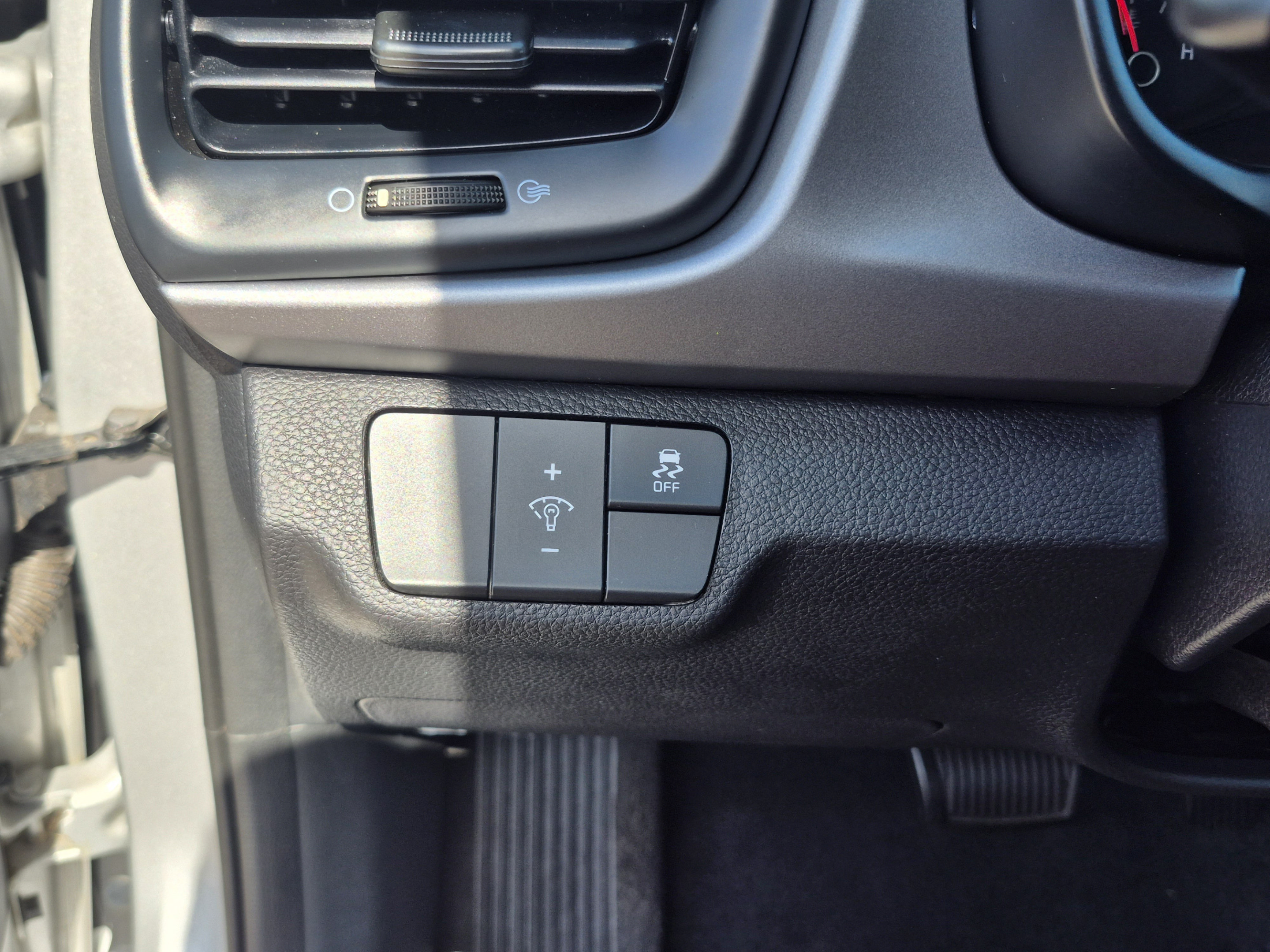 Used 2022 Kia Rio S FWD image 26