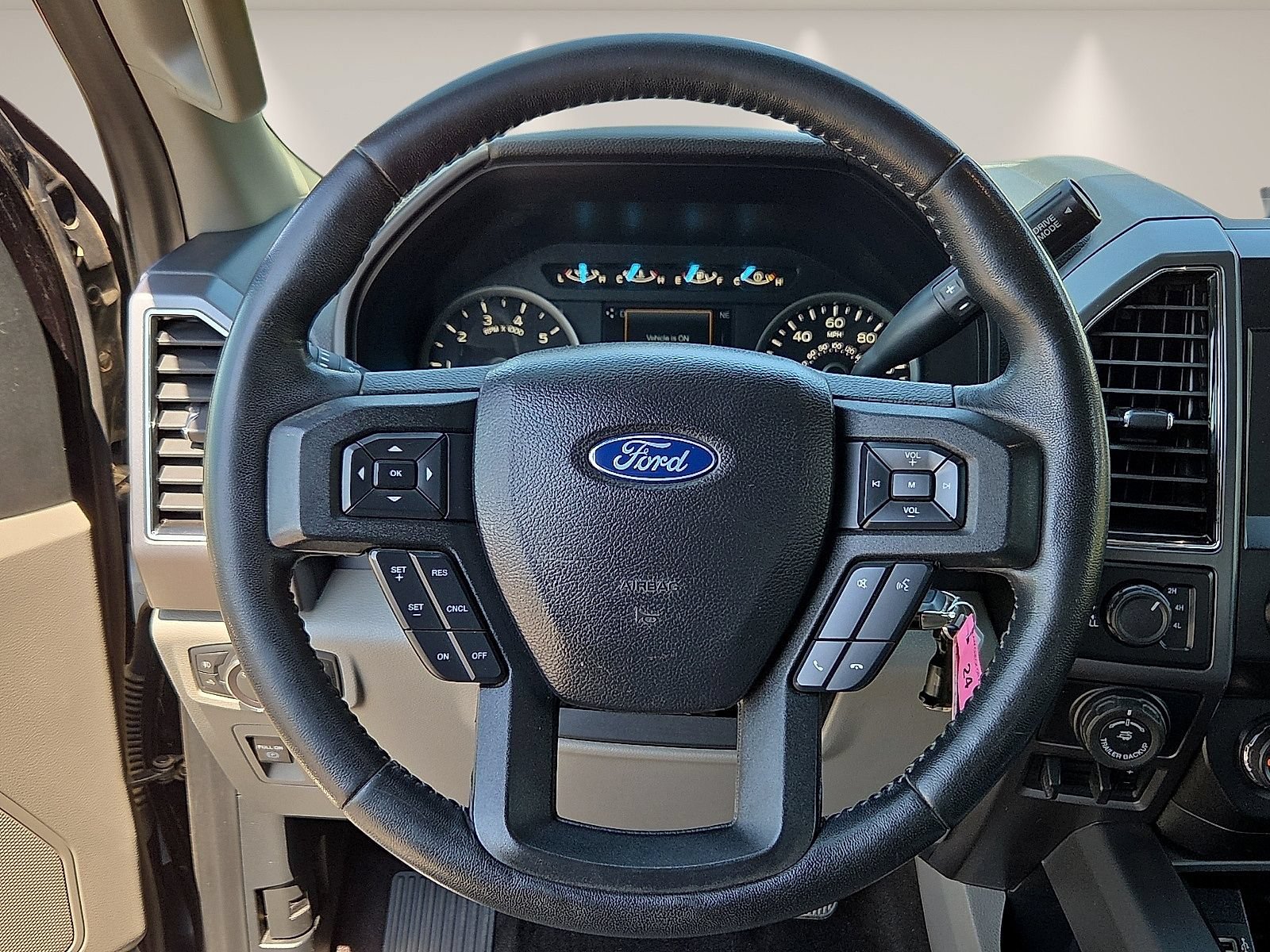 Used 2019 Ford F150 XLT w/ Equipment Group 302A Luxury AWD/4WD image 14