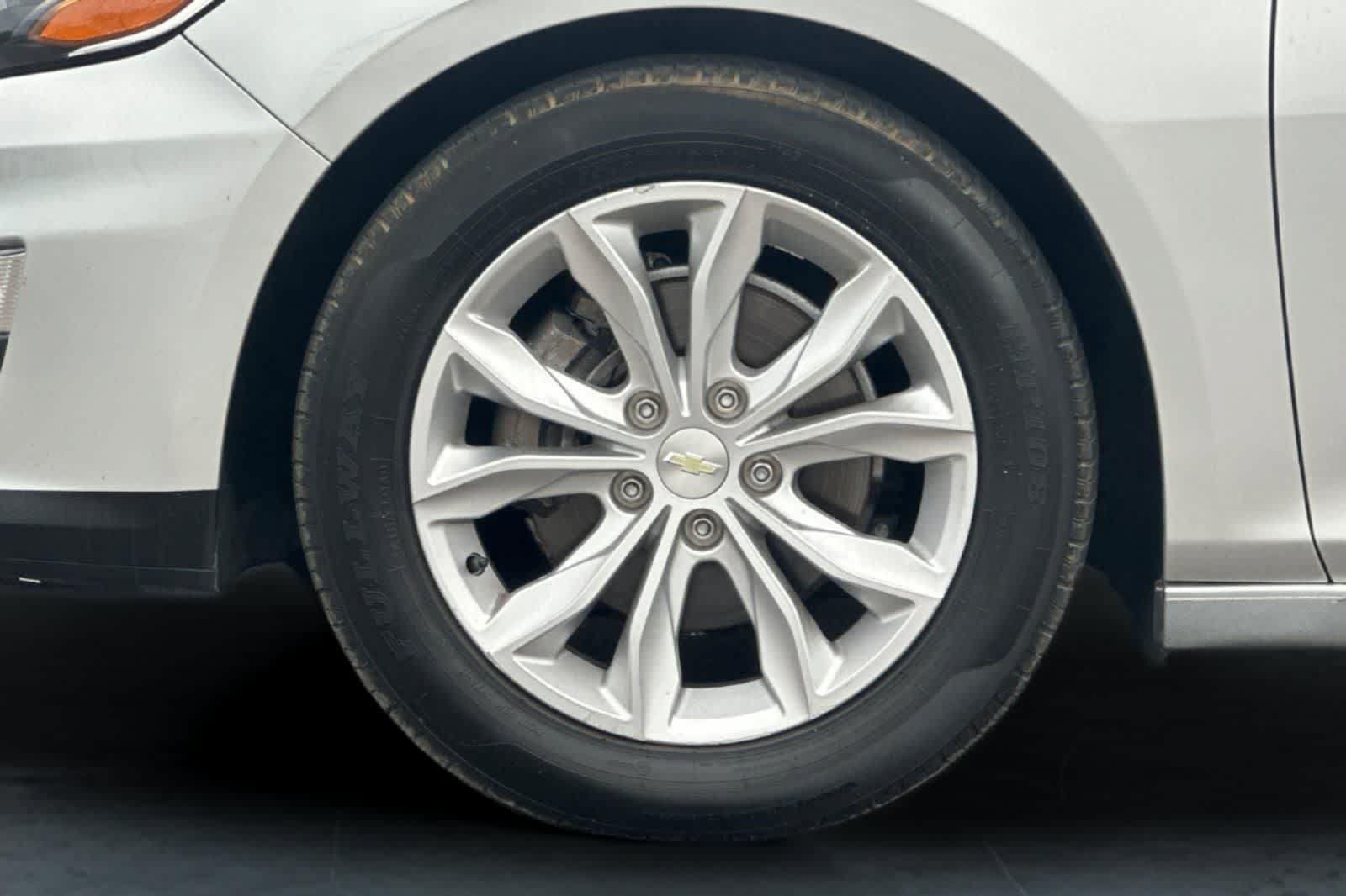 Used 2020 Chevrolet Malibu LT FWD image 29