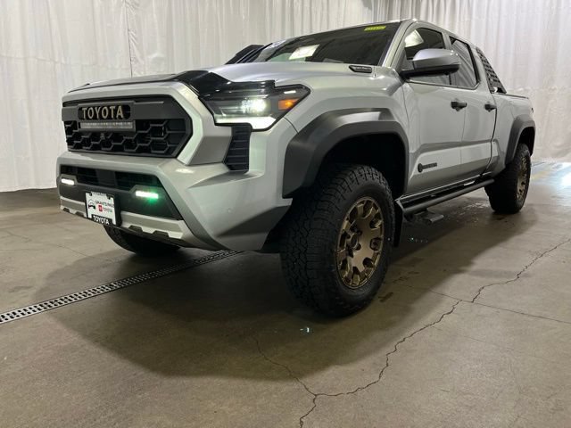 Used 2024 Toyota Tacoma 4x4 Double Cab Hybrid image 25