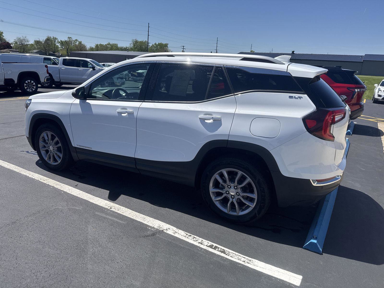 Used 2022 GMC Terrain SLT AWD/4WD image 5