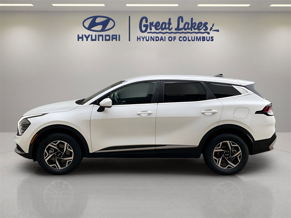 Used 2024 Kia Sportage LX image 2