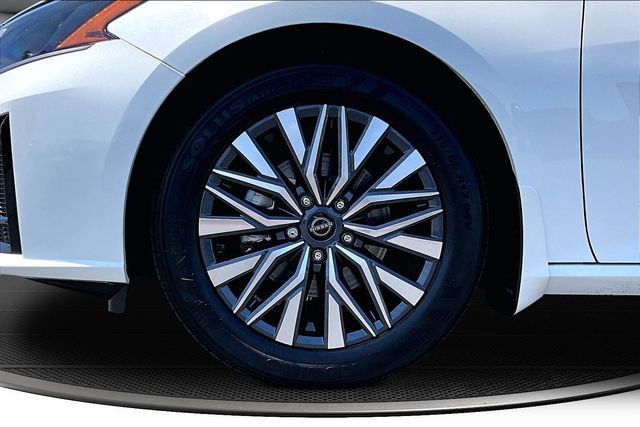New 2026 Nissan Altima 2.5 SV FWD image 13