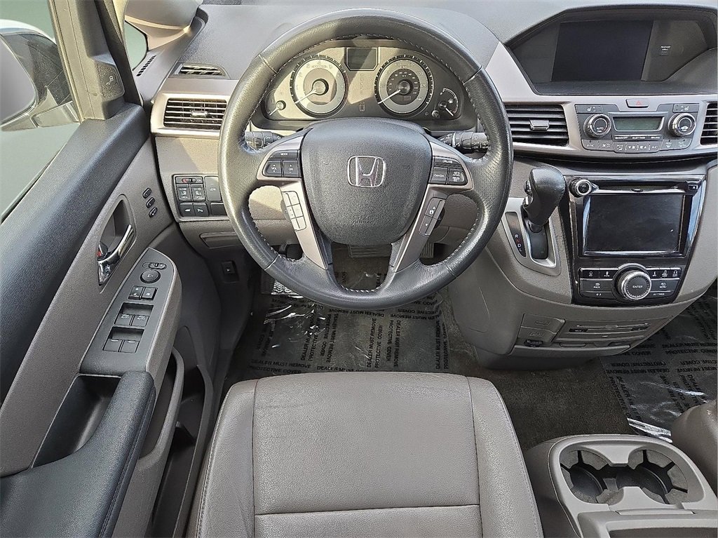 Used 2016 Honda Odyssey Touring Elite image 12