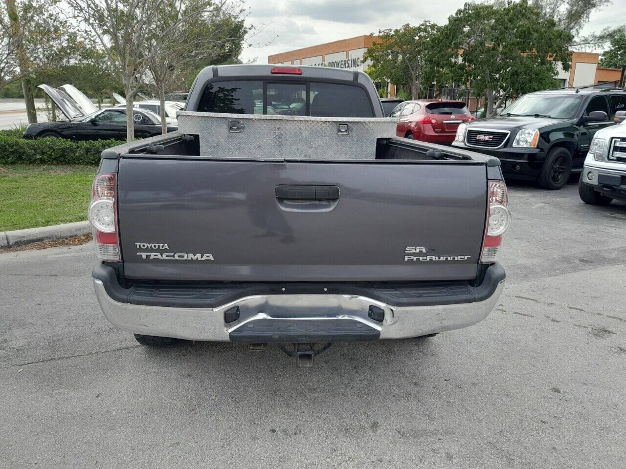 Used 2013 Toyota Tacoma PreRunner w/ SR5 Pkg RWD image 5
