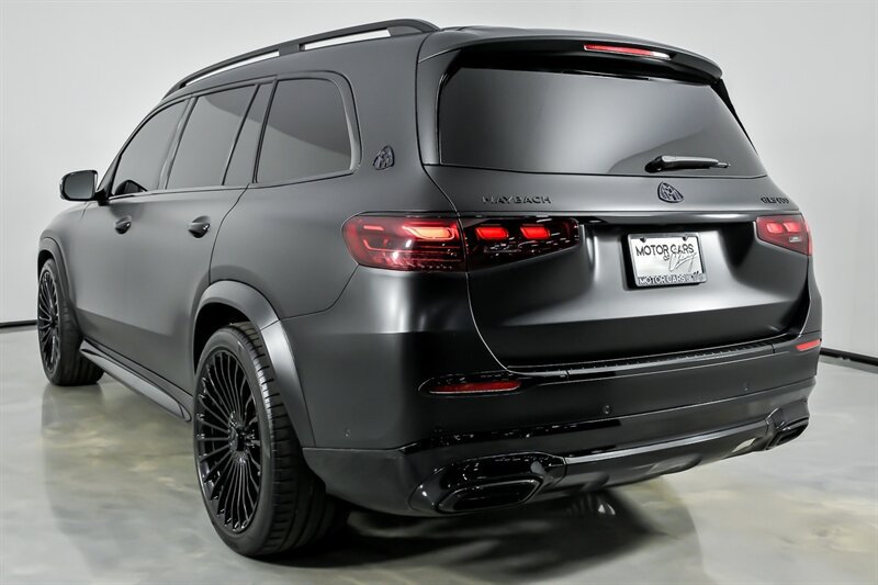 Used 2024 Mercedes-Benz Maybach GLS 600 4MATIC image 10