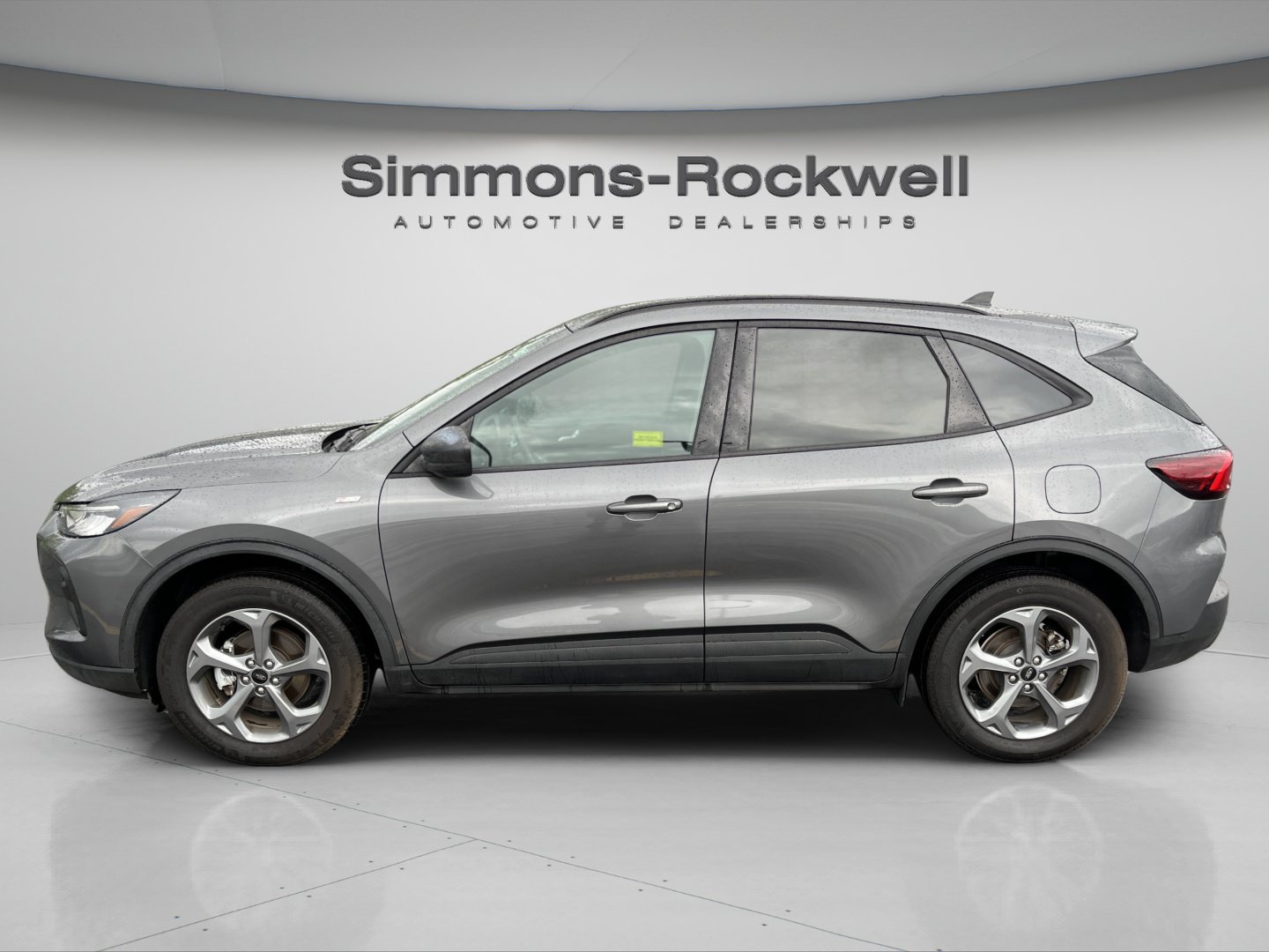 Used 2025 Ford Escape ST-Line AWD/4WD image 2