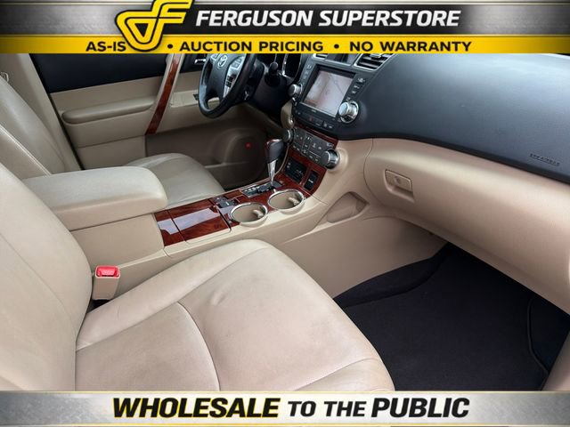 Used 2012 Toyota Highlander Limited w/ Tow Pkg AWD/4WD image 22