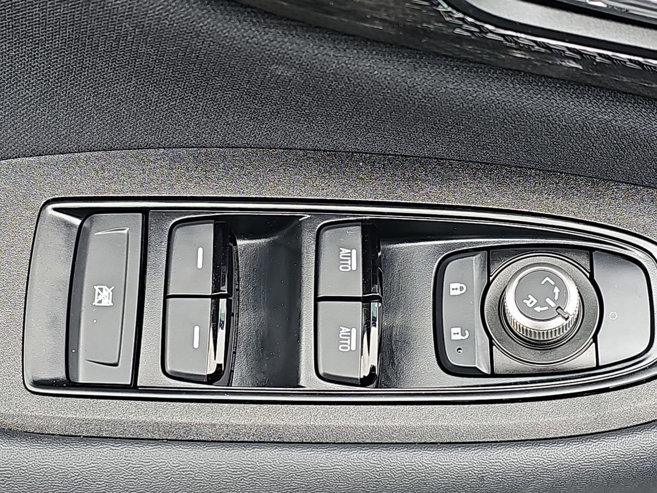 Used 2025 Subaru Outback Premium w/ Popular Package #1A AWD/4WD image 33
