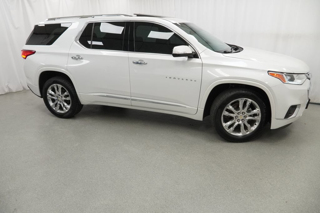 Used 2019 Chevrolet Traverse High Country w/ LPO, Floor Liner Package AWD/4WD image 5