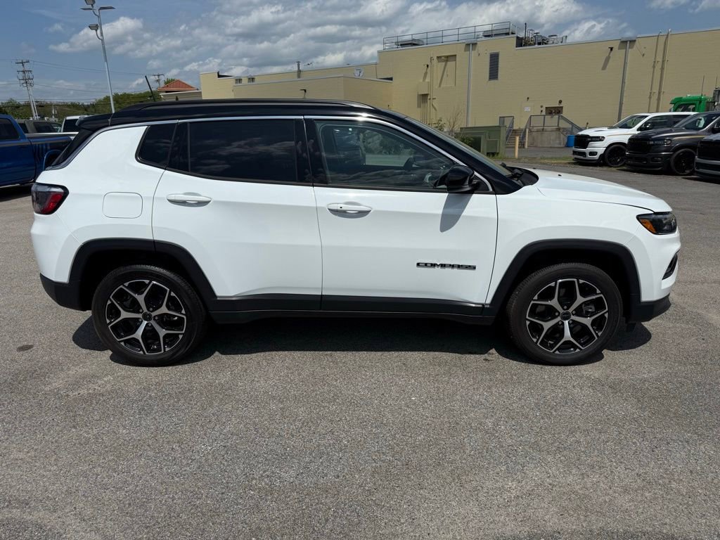 Certified 2025 Jeep Compass Limited AWD/4WD image 8