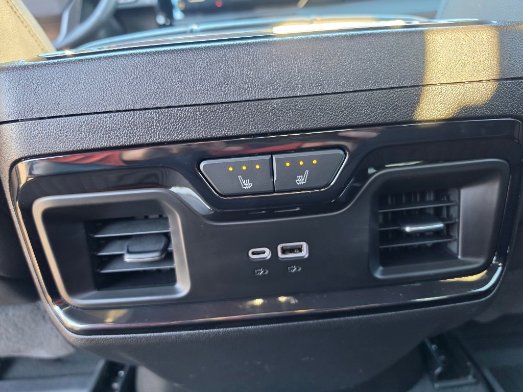 Used 2024 GMC Sierra 1500 AT4 w/ Technology Package image 31