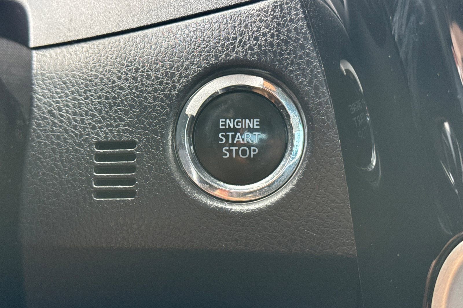 Used 2018 Toyota Corolla XLE image 32