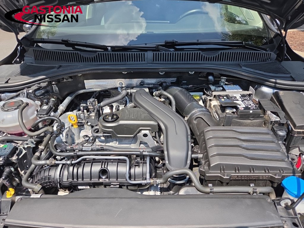 Used 2025 Volkswagen Jetta SE FWD image 43
