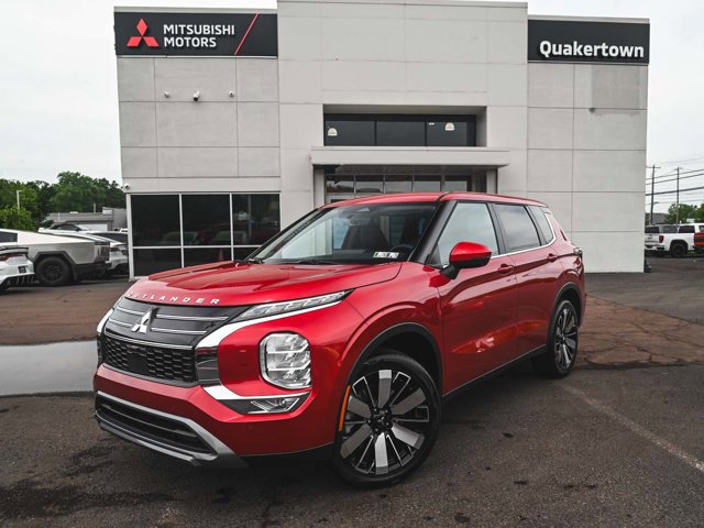 New 2025 Mitsubishi Outlander SE image 1