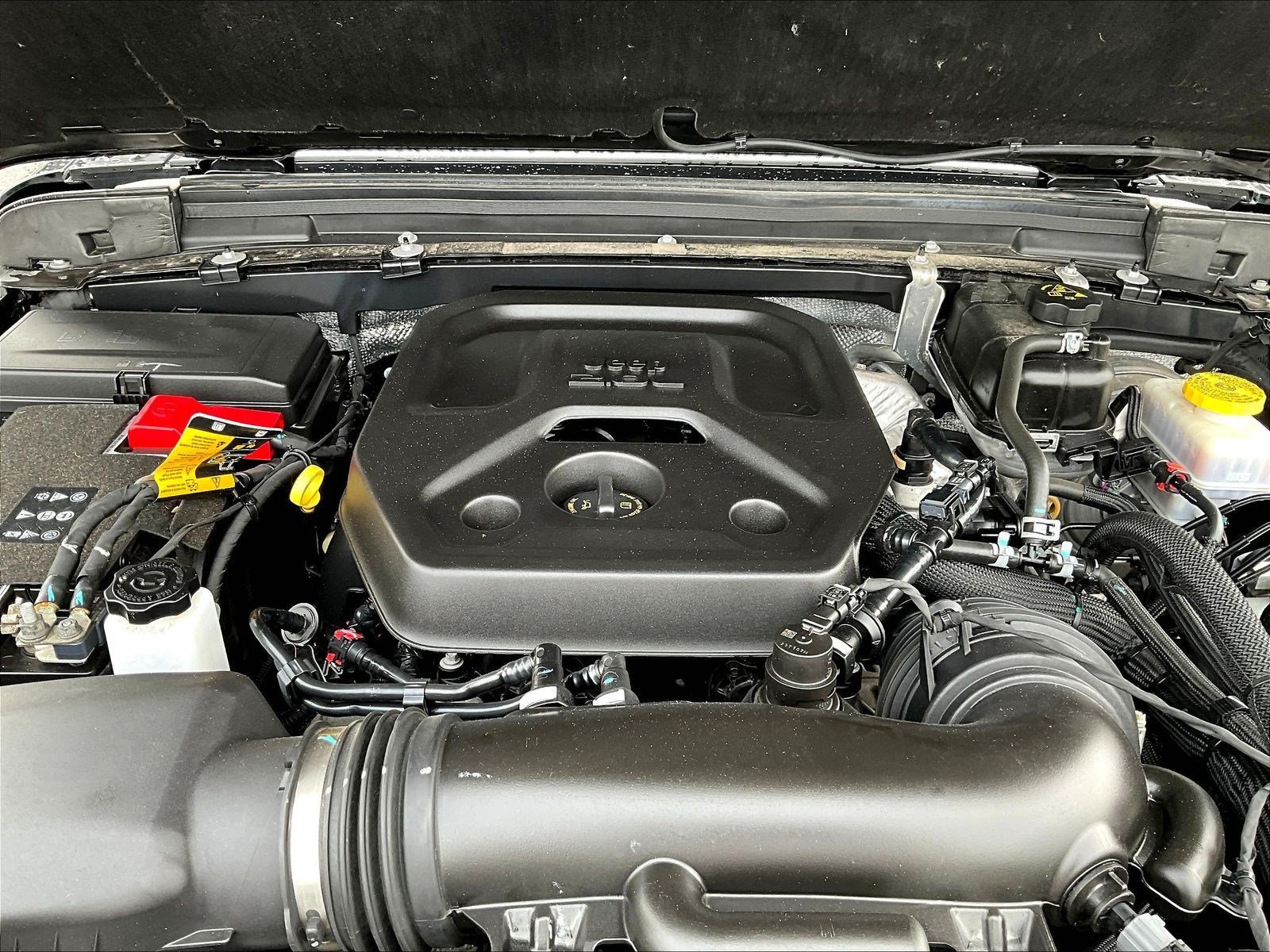 Used 2024 Jeep Wrangler Sport AWD/4WD image 27