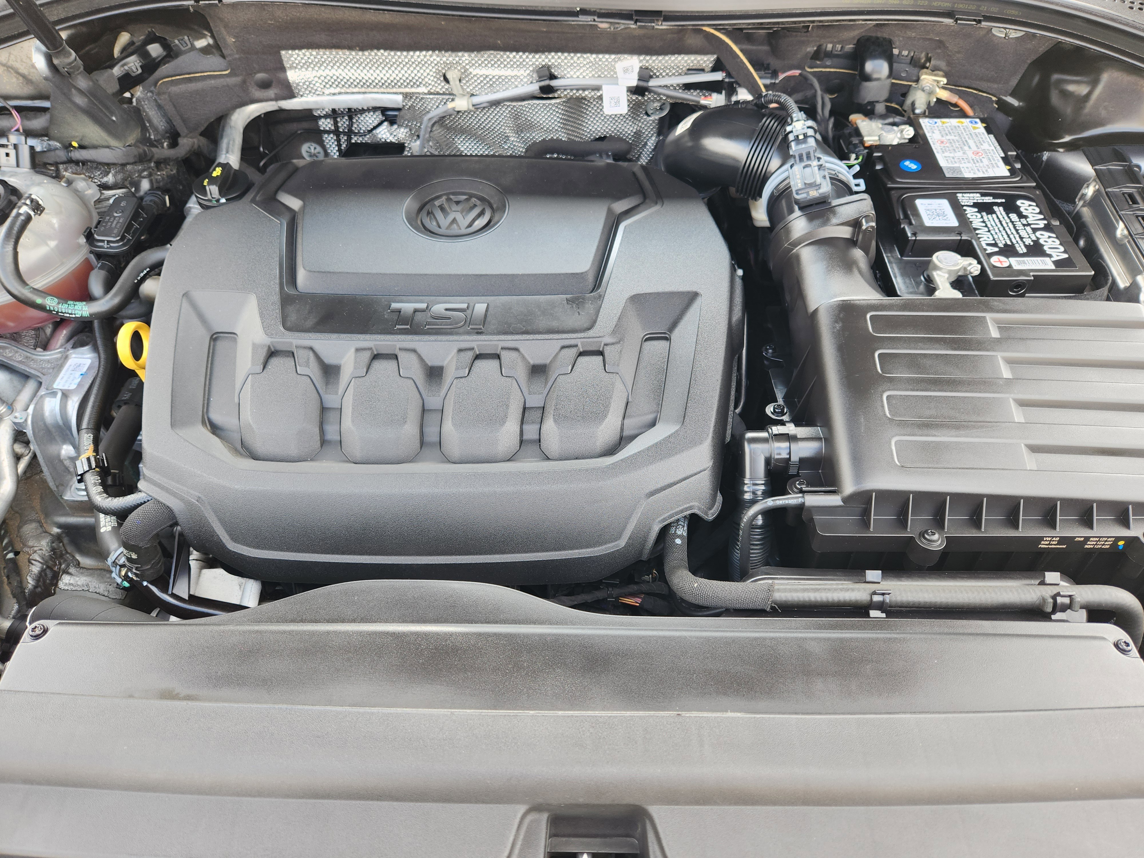 Used 2022 Volkswagen Tiguan SE R-Line image 30