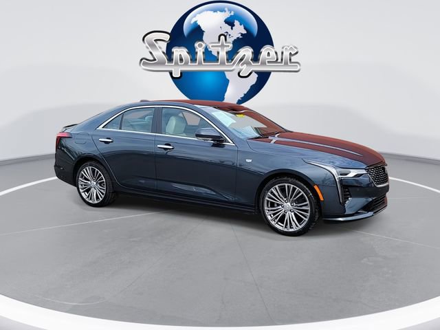 Used 2025 Cadillac CT4 Premium Luxury image 9