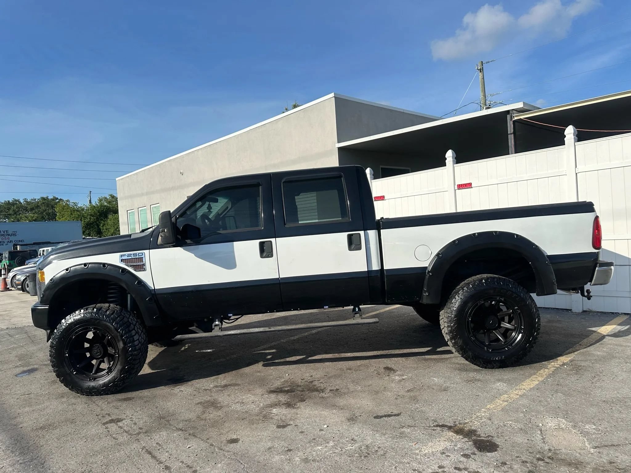 Used 2010 Ford F250 XLT AWD/4WD image 7