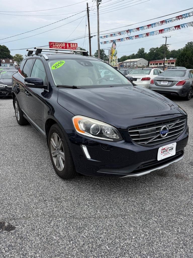 Used 2016 Volvo XC60 T6 Platinum w/ Climate Package AWD/4WD image 4