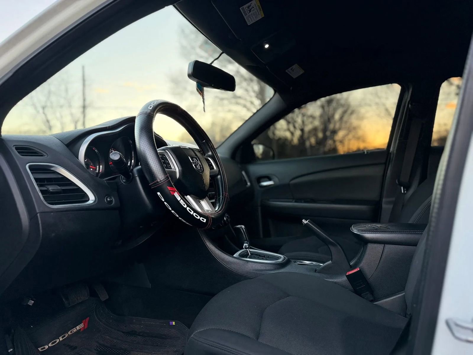 Used 2012 Dodge Avenger SXT w/ Rallye Appearance Group FWD image 9