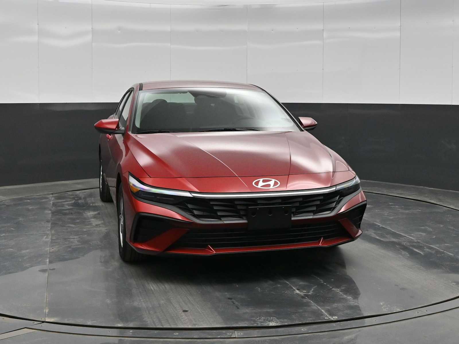 New 2026 Hyundai Elantra SE video 2