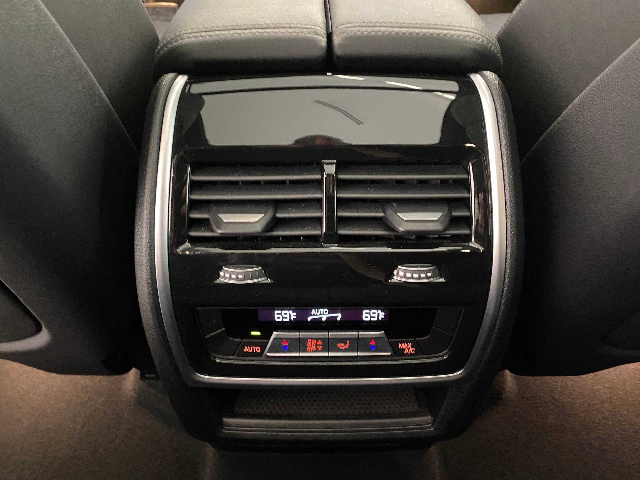 Certified 2024 BMW X5 M60i w/ M Sport Professional Package image 30