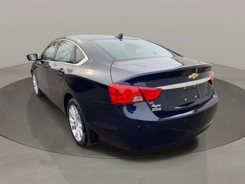 Used 2017 Chevrolet Impala LT w/ Convenience Package image 4