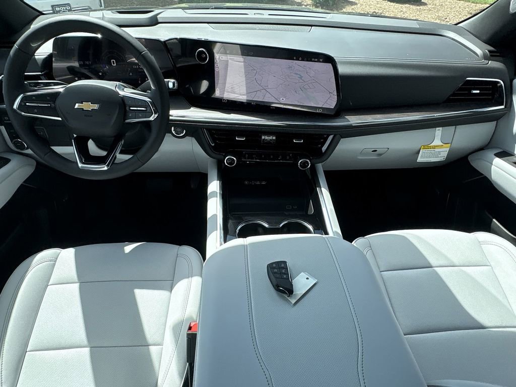 New 2025 Chevrolet Suburban Premier image 21