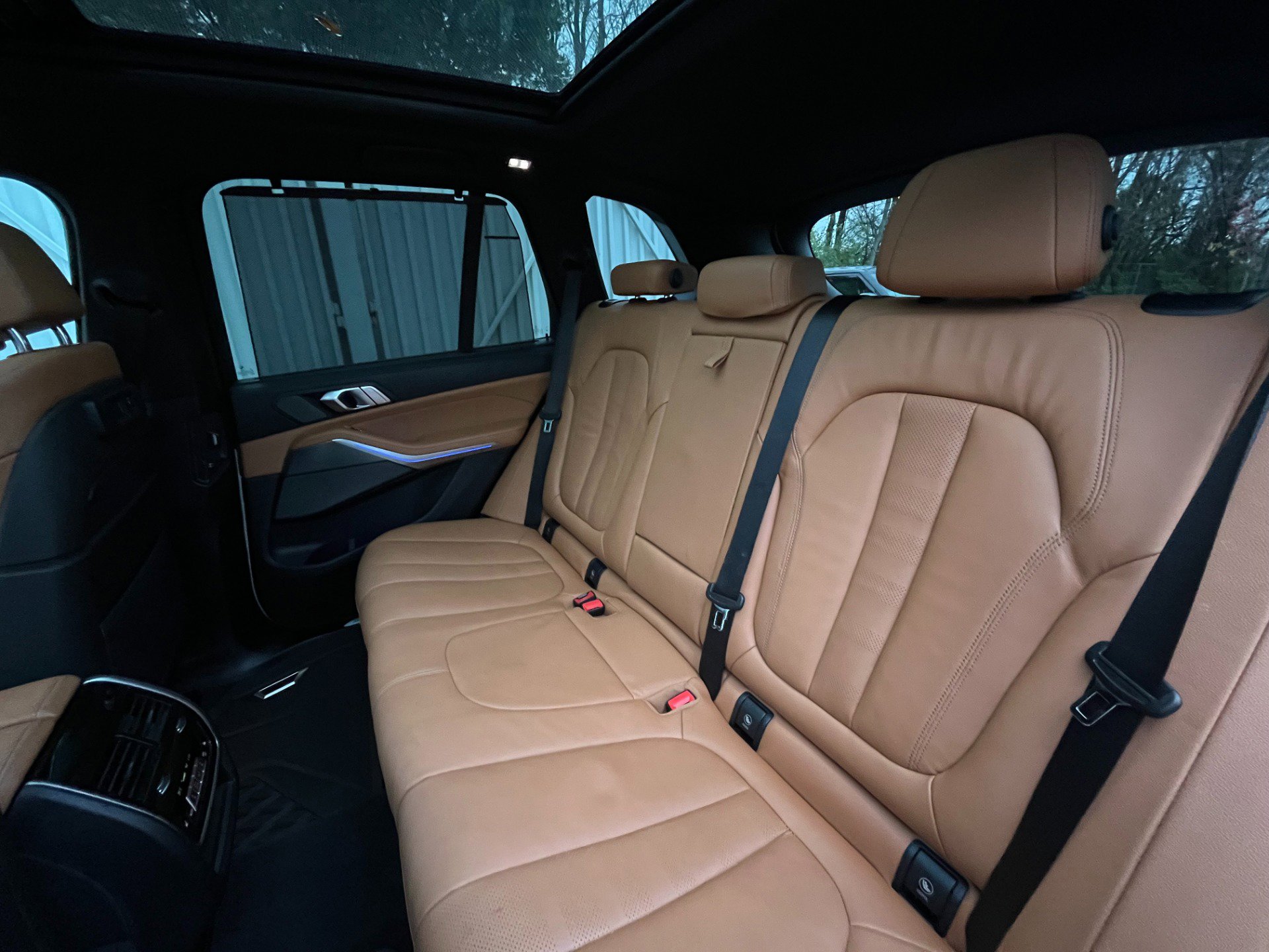 Used 2022 BMW X5 M50i w/ Executive Package image 42