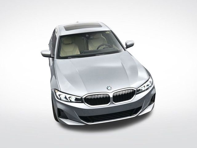 Used 2023 BMW 330i Sedan w/ Driving Assistance Package image 31