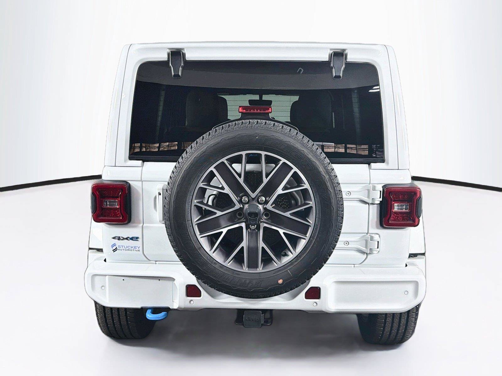 Used 2023 Jeep Wrangler Unlimited Sahara AWD/4WD image 10