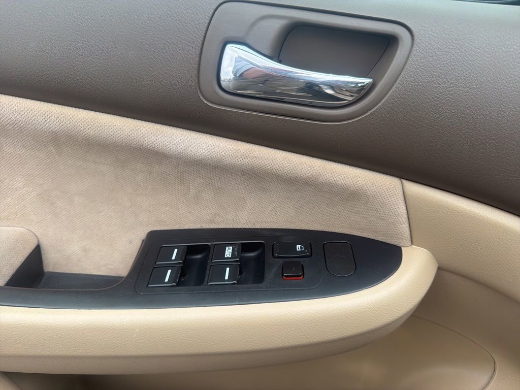 Used 2007 Honda Accord VP image 12