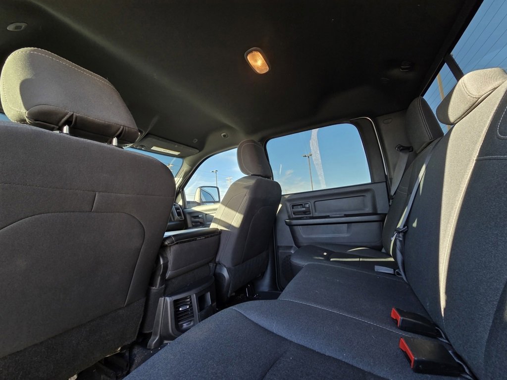 Used 2024 RAM 2500 Tradesman w/ Chrome Appearance Group image 28