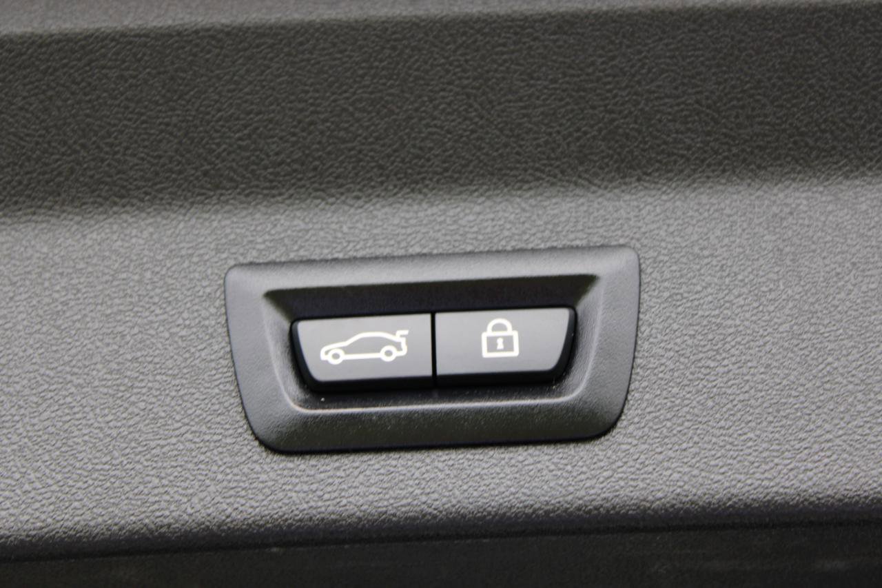 Used 2019 BMW X3 sDrive30i w/ Convenience Package RWD image 11