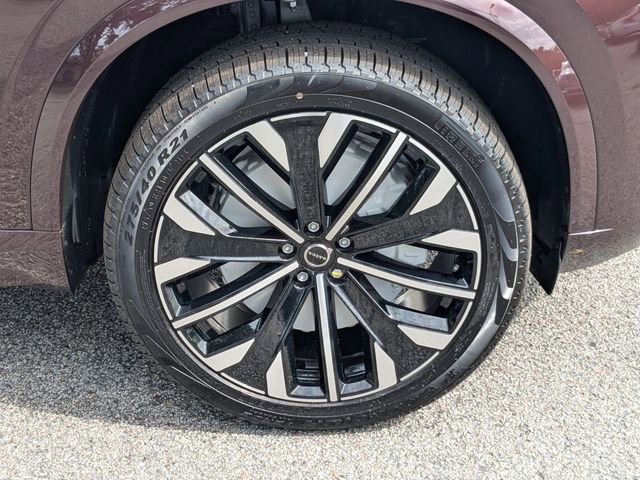 New 2025 Volvo XC90 B5 Core w/ Protection Package Premier image 13