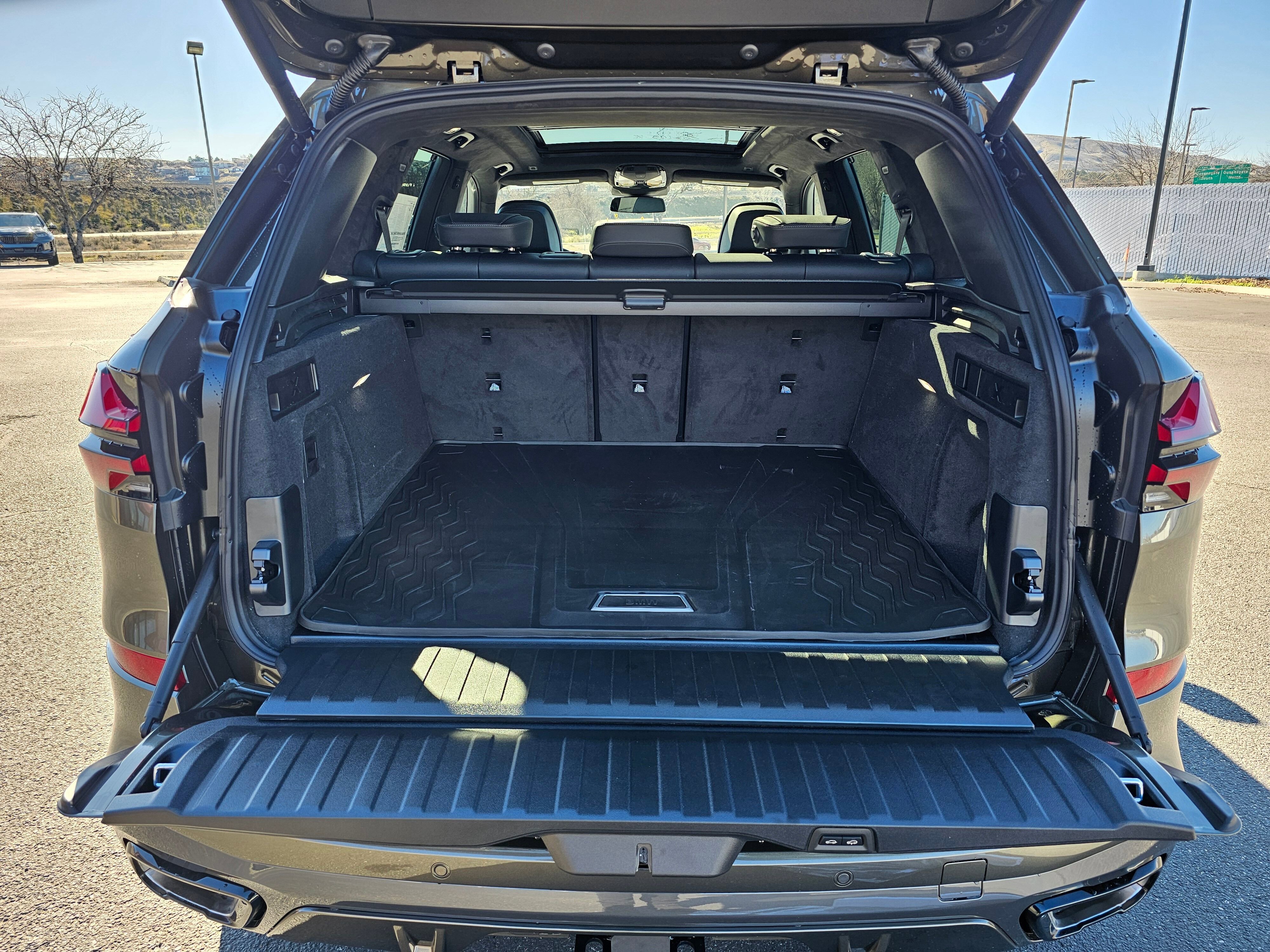 New 2026 BMW X5 xDrive40i w/ Executive Package image 62
