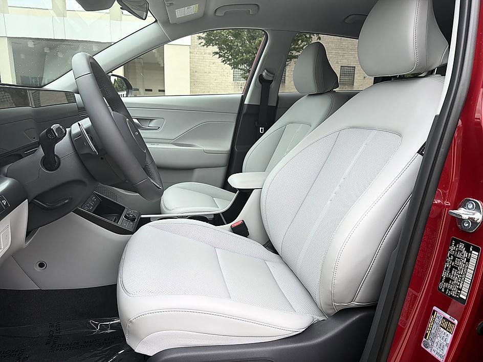 Used 2026 Hyundai Kona SEL Premium FWD image 11