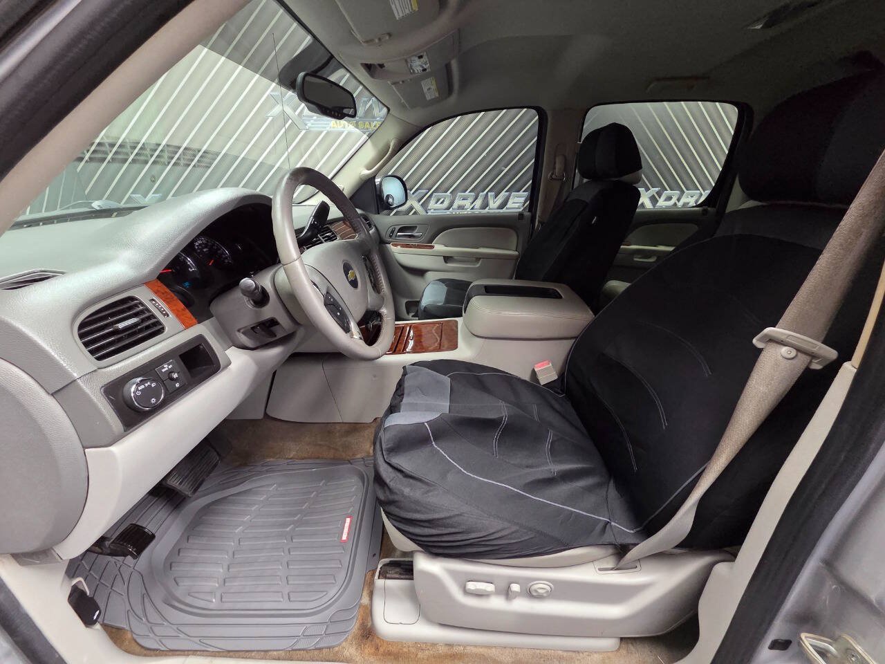 Used 2011 Chevrolet Avalanche LTZ RWD image 18