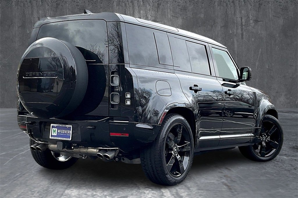 Used 2025 Land Rover Defender 110 V8 image 6
