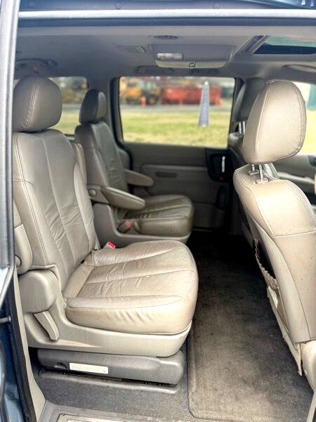 Used 2012 Kia Sedona EX w/ Luxury Pkg image 16