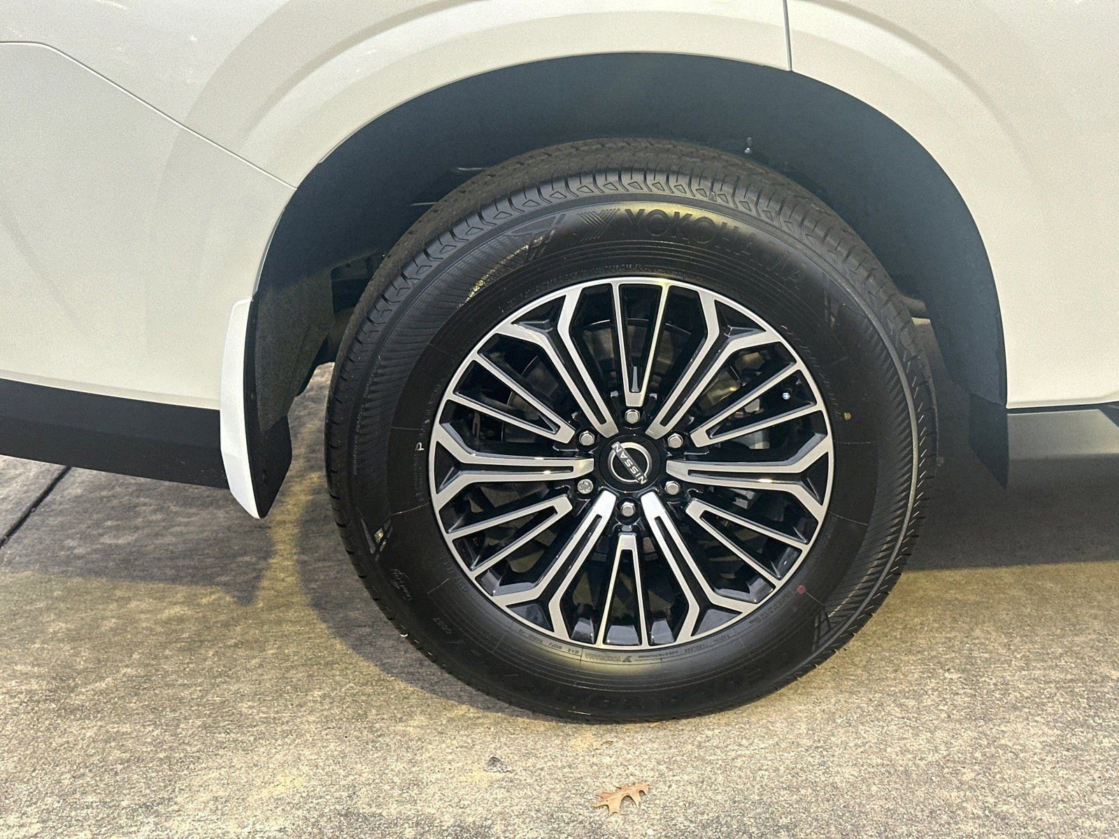 New 2026 Nissan Armada SL w/ Captain's Chari Seat Package image 17