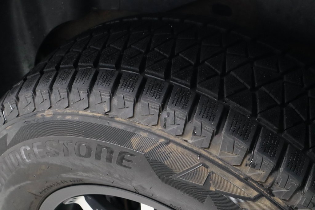 Used 2011 Chevrolet Suburban LT image 18