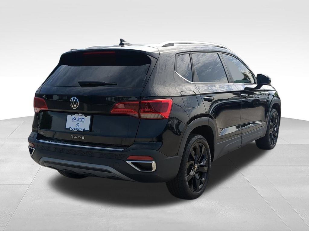 Certified 2023 Volkswagen Taos SE w/ Panoramic Sunroof Package FWD image 3